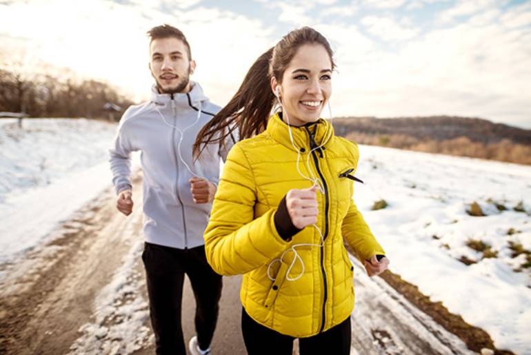 Il dialogo interiore positivo: la tua arma segreta per gli obiettivi di fitness